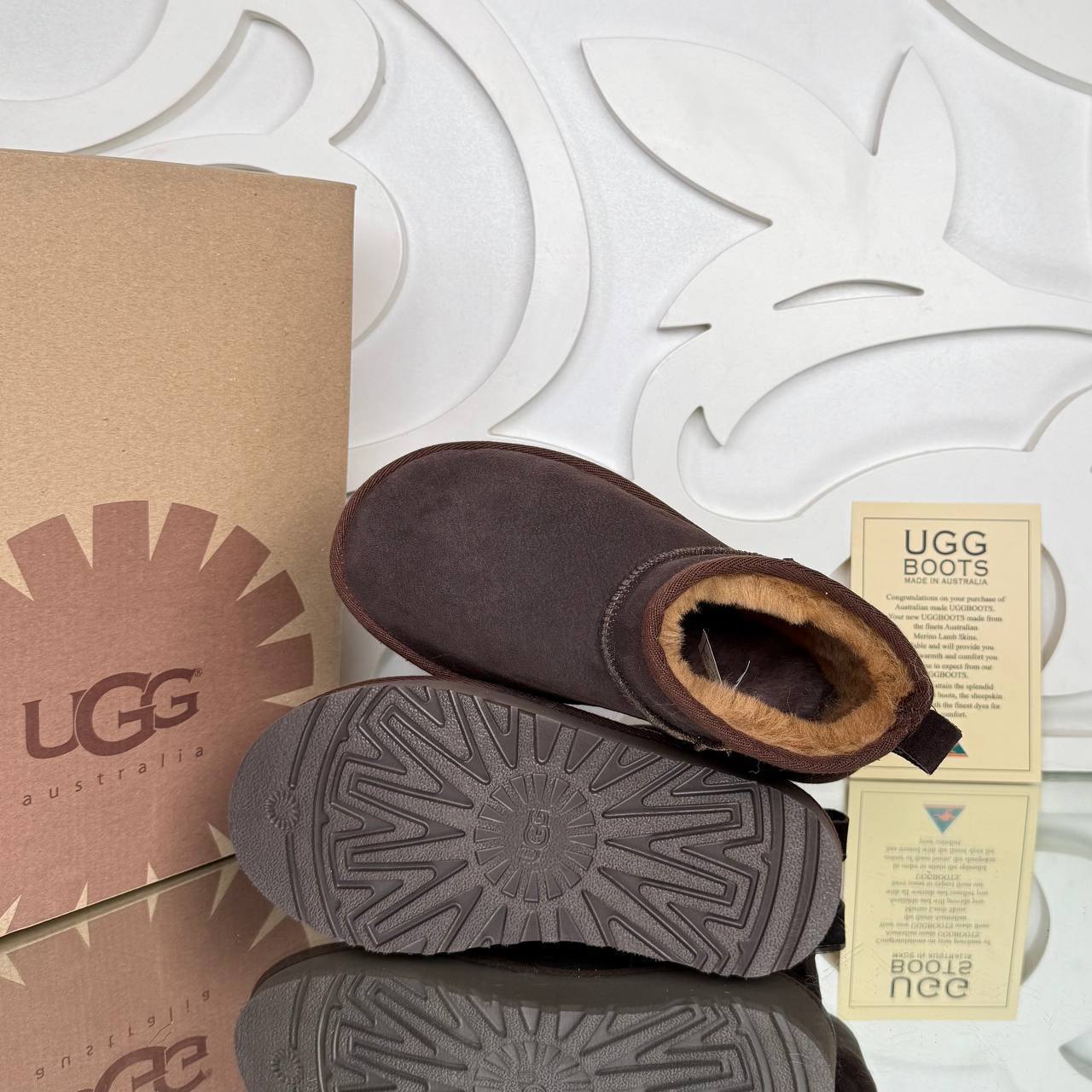 UGG - Low Cut Boots