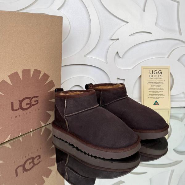 UGG - Low Cut Boots