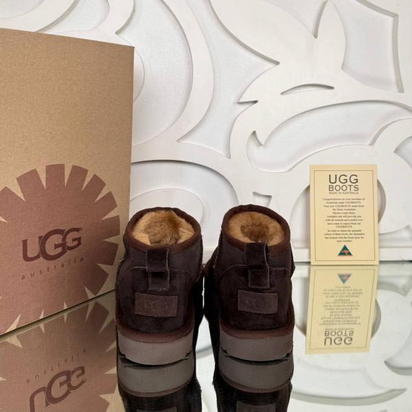 UGG - Low Cut Boots